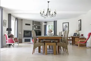 Jaki stolik kawowy wybrać do mieszkania?